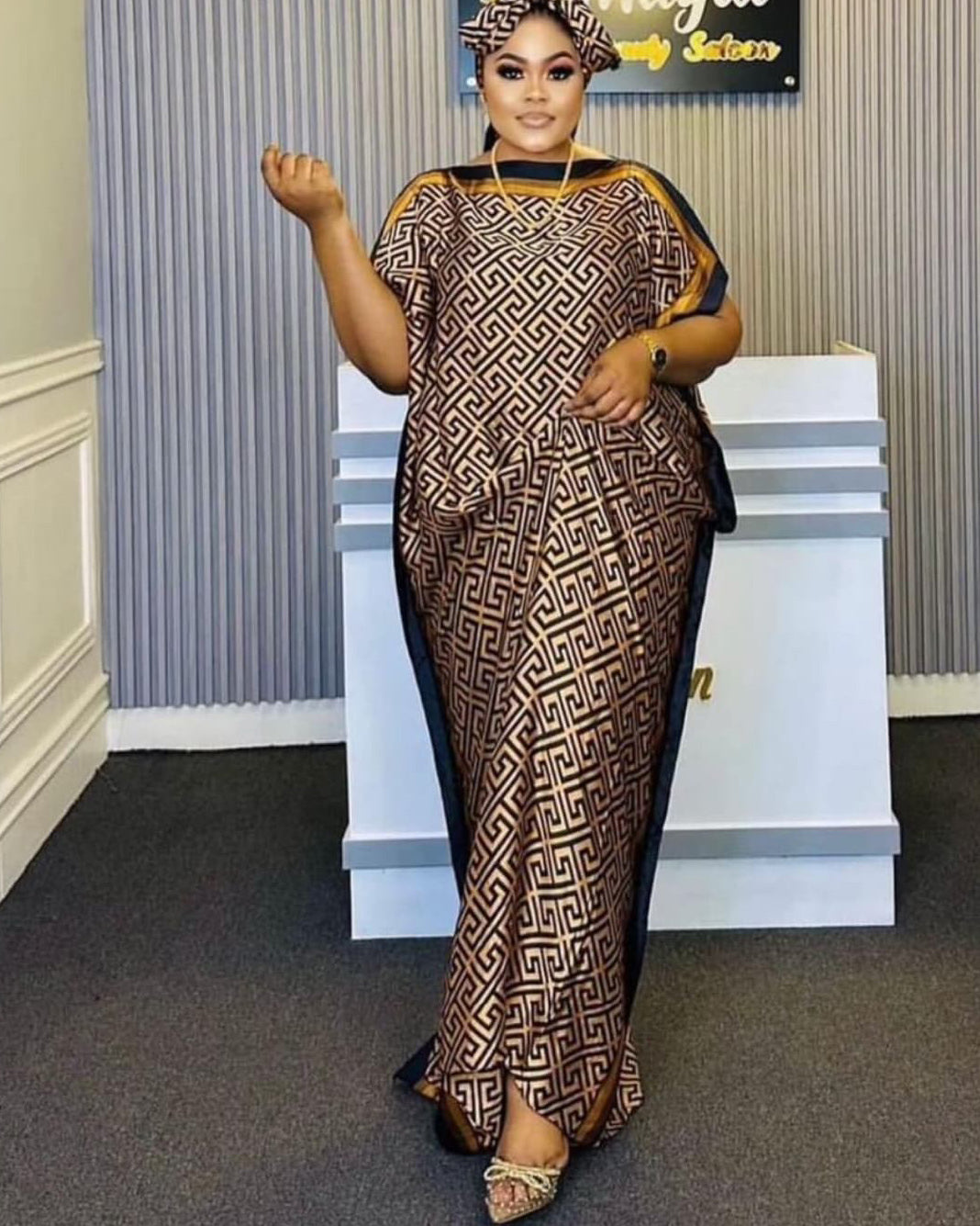 Round Neck Brown Geometric Stripes Elegant Robe Dress(Includes Headscarf)