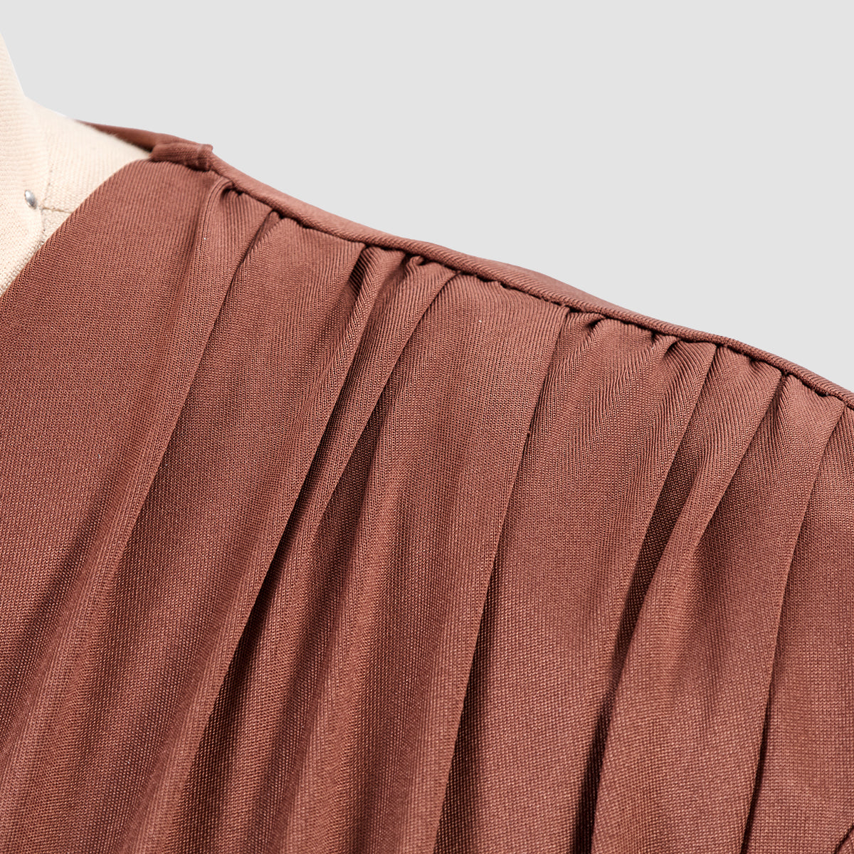 Brown V-neck Long-sleeved Pleated Dress
