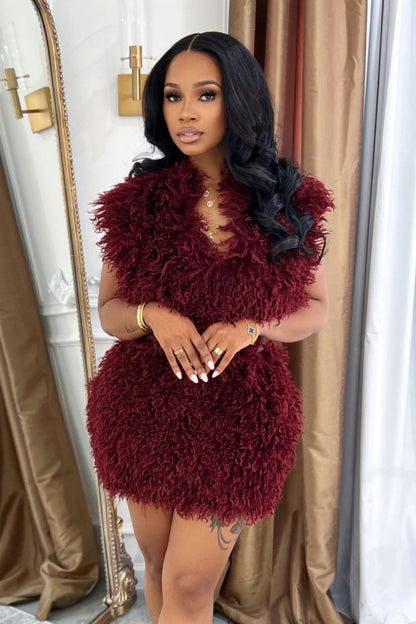 Faux Fur V Neck Crop Tank Top Mini Skirts 2pcs Set-Burgundy [Pre Order]