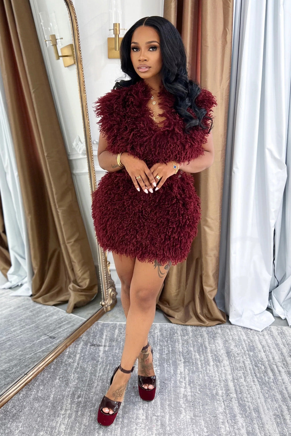 Faux Fur V Neck Crop Tank Top Mini Skirts 2pcs Set-Burgundy [Pre Order]