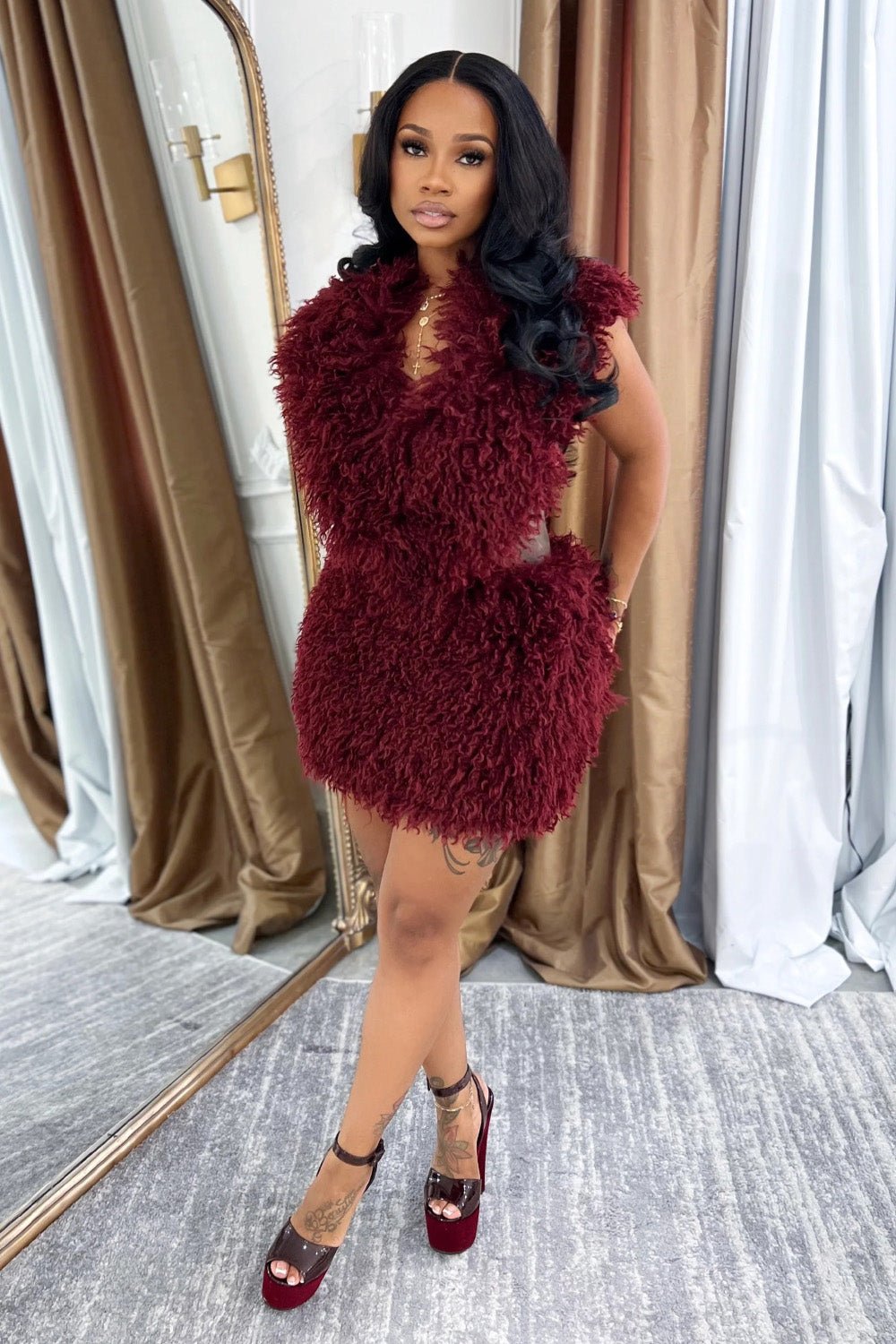 Faux Fur V Neck Crop Tank Top Mini Skirts 2pcs Set-Burgundy [Pre Order]