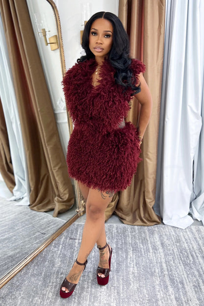 Faux Fur V Neck Crop Tank Top Mini Skirts 2pcs Set-Burgundy [Pre Order]